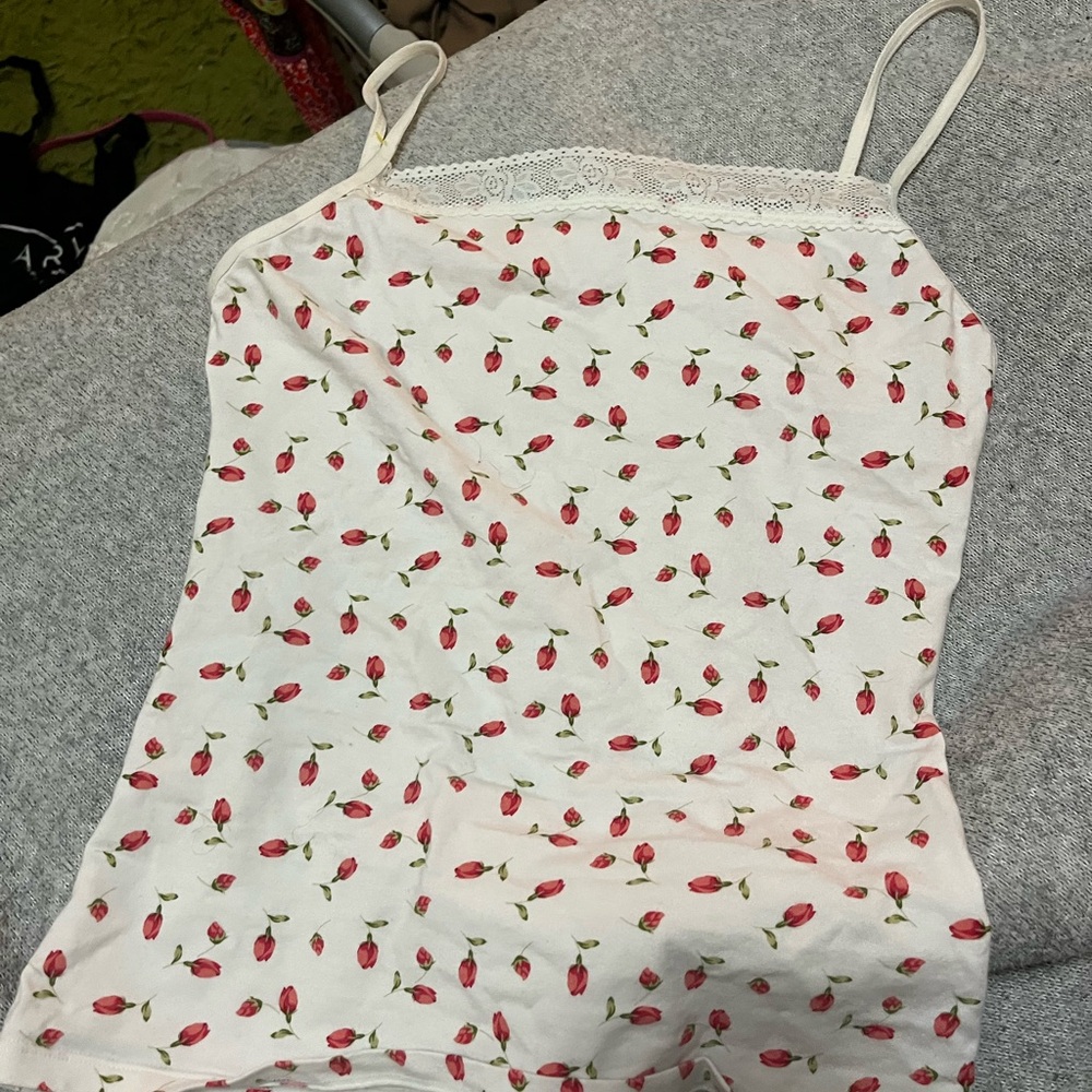 Maidenform White Camisole with Red Floral Print